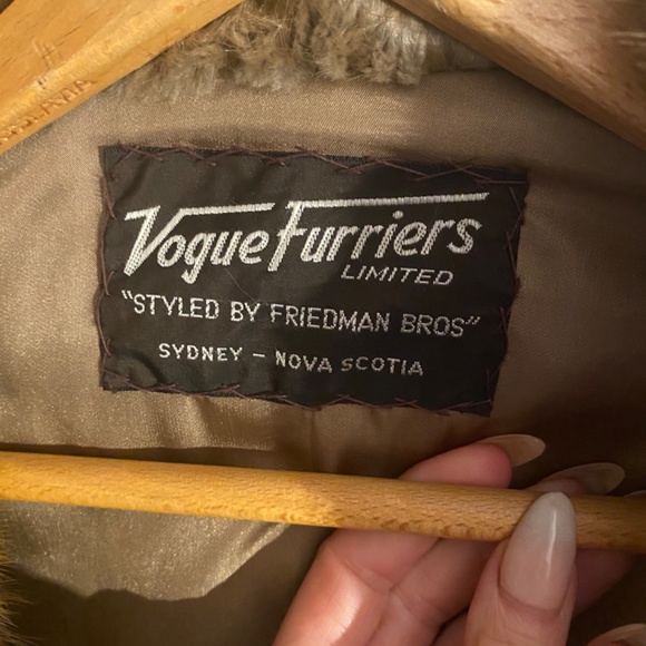 Stunning real fur coat - Picture 2 of 3